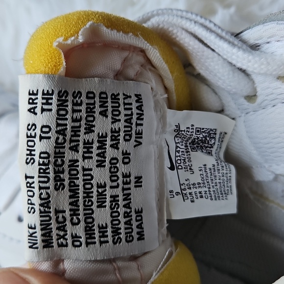 NIKE BLAZER MID 77 Jumbo Women's White and Pink High-Top Sneakers - Picture 2 of 10